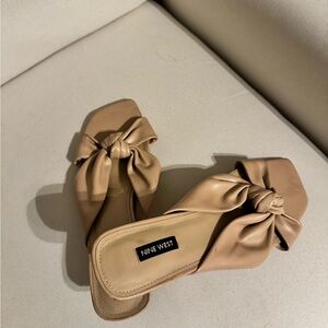 Nine West Beige Bow Sandals